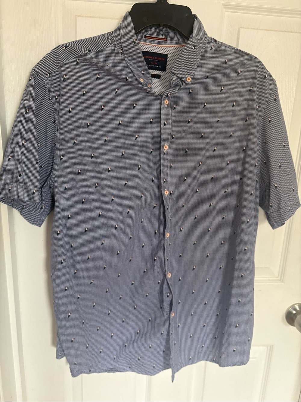 Denim & Flower Light Blue Short-Sleeve Button-Down with Penguin Print